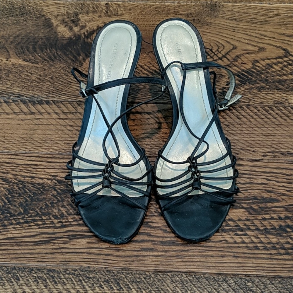 Ann Taylor black sandals size 7
